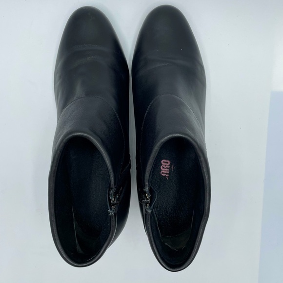 Munro American Grace Booties - Picture 4 of 7